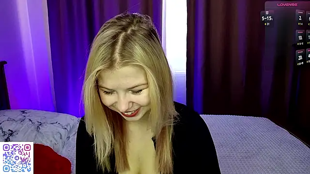 Snapshot of LynetHakes chatting on 4, 2, 2026 LynetHakes online show from 4, 2, 2026