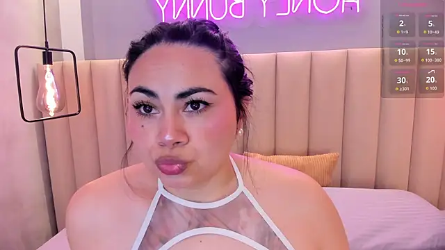 Snapshot of Naomymonroe_ chatting on 30, 6, 2026 Naomymonroe online show from 30, 6, 2026