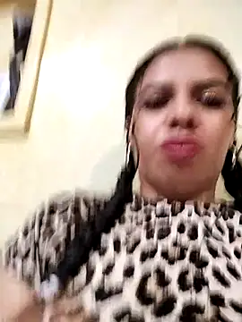 Snapshot of Ariana-07 chatting on 28, 2, 2025 Ariana-07 online show from 28, 2, 2025