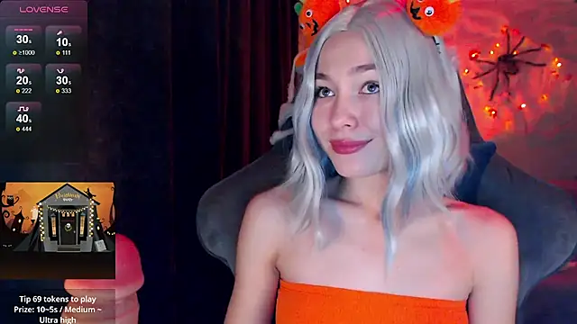 Ohmy Nora  online show from 1, 11, 2025