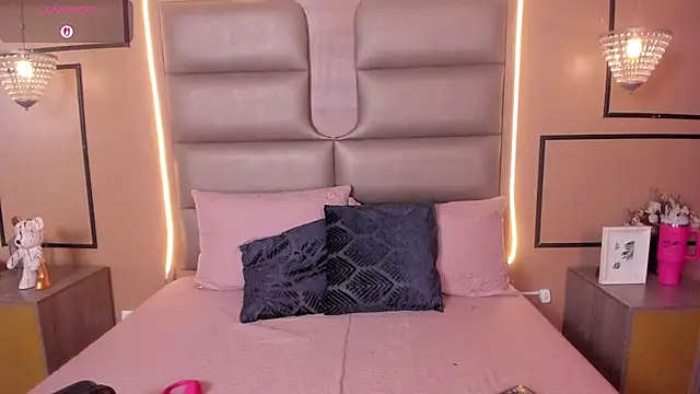 CAYLINCOLLINS online show from 14, 3, 2026