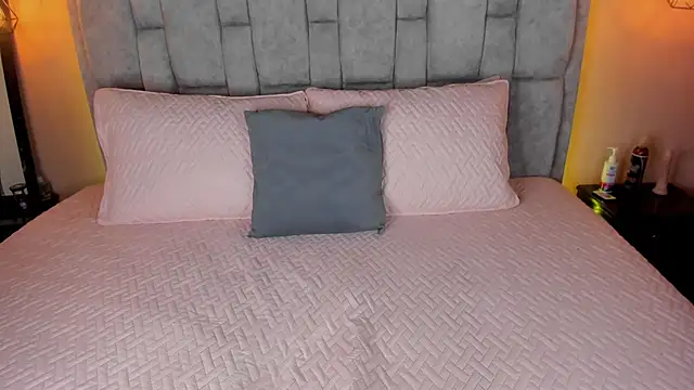 Melody thonson online show from 21, 2, 2025