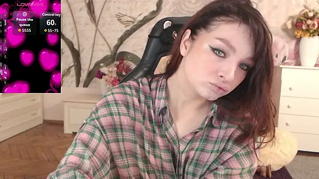 BritneyBarker online show from 31, 10, 2025