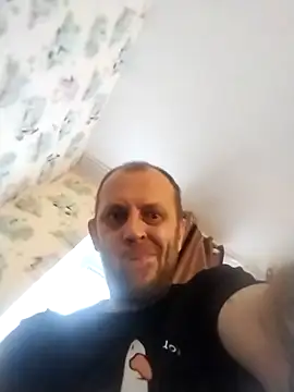 MaxDevilWhite online show from 14, 3, 2026