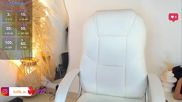 Snapshot of Sofi_BBW chatting on 30, 4, 2026 Sofi BBW online show from 30, 4, 2026