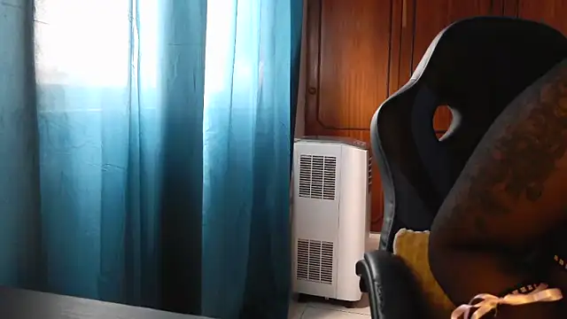 Snapshot of bunnyfox420 chatting on 7, 11, 2025 bunnyfox420 online show from 7, 11, 2025