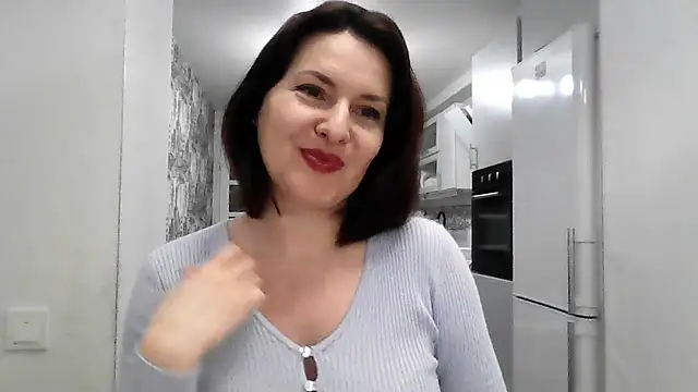 Victoria Glam online show from 15, 12, 2025