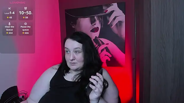 Snapshot of QueenOfHaze chatting on 11, 5, 2026 QueenOfHaze online show from 11, 5, 2026