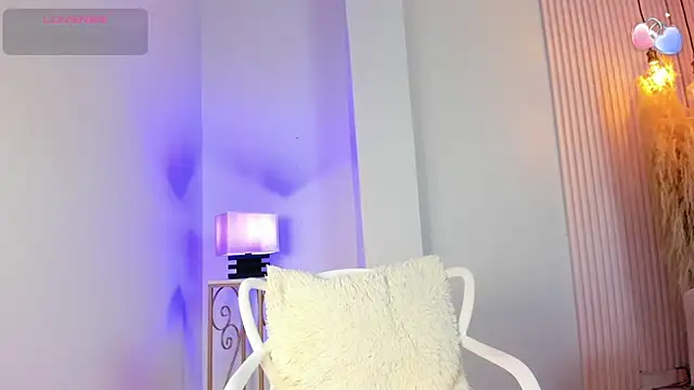 Snapshot of alana_rossetti chatting on 4, 6, 2026 alana rossetti online show from 4, 6, 2026