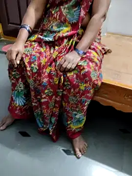 Snapshot of laxmitelugu78 chatting on 2, 2, 2025 laxmitelugu78 online show from 2, 2, 2025