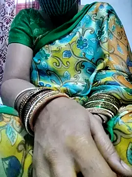 Snapshot of laxmitelugu78 chatting on 8, 3, 2025 laxmitelugu78 online show from 8, 3, 2025