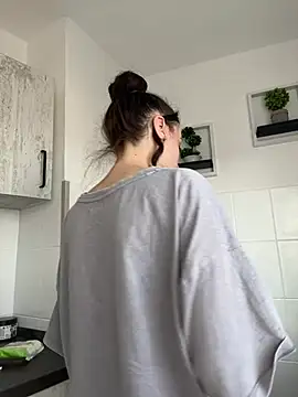 Snapshot of bunnythetailor chatting on 6, 2, 2025 bunnythetailor online show from 6, 2, 2025