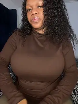 Boneca25 online show from 11, 11, 2025