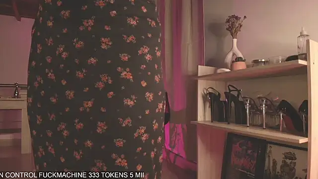 Mara Santoro online show from 22, 3, 2025