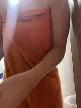 Bonet iris online show from 31, 1, 2026