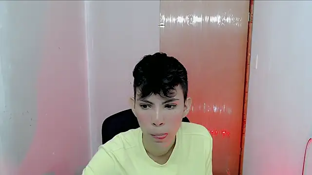 Snapshot of Alexxx_lov chatting on 24, 1, 2025 Alexxx lov online show from 24, 1, 2025