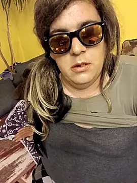 Snapshot of Adrianka chatting on 6, 5, 2026 Adrianka online show from 6, 5, 2026
