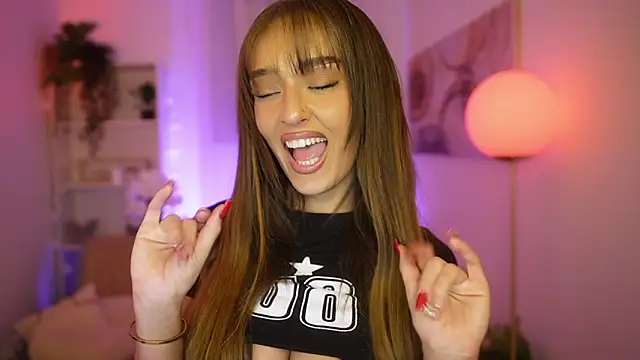 Clara Nia online show from 20, 2, 2026