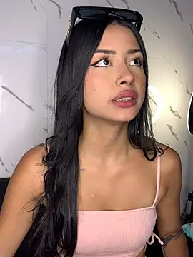 Miss karol online show from 4, 2, 2025