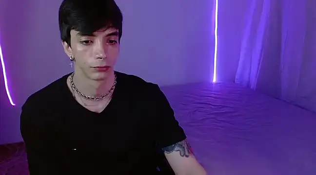 Snapshot of H3ll_B0I chatting on 2, 2, 2025 H3ll B0I online show from 2, 2, 2025