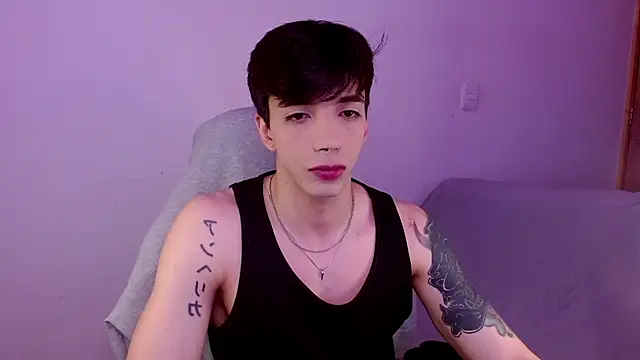Snapshot of H3ll_B0I chatting on 3, 7, 2026 H3ll B0I online show from 3, 7, 2026