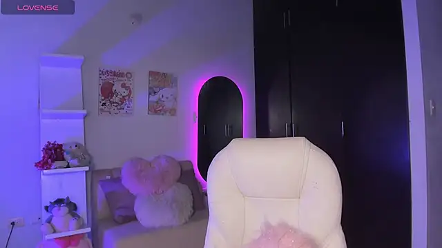 Snapshot of sabrinamoonie chatting on 10, 11, 2025 sabrinamoonie online show from 10, 11, 2025