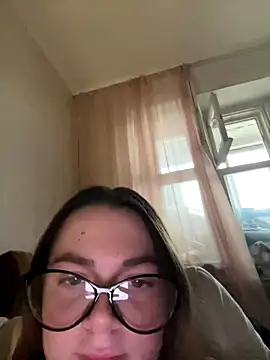 Snapshot of DearAlise chatting on 17, 11, 2025 DearAlise online show from 17, 11, 2025