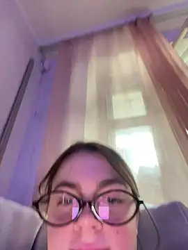 Snapshot of DearAlise chatting on 7, 5, 2026 DearAlise online show from 7, 5, 2026
