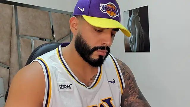 Snapshot of LeandroRusso chatting on 1, 3, 2025 LeandroRusso online show from 1, 3, 2025