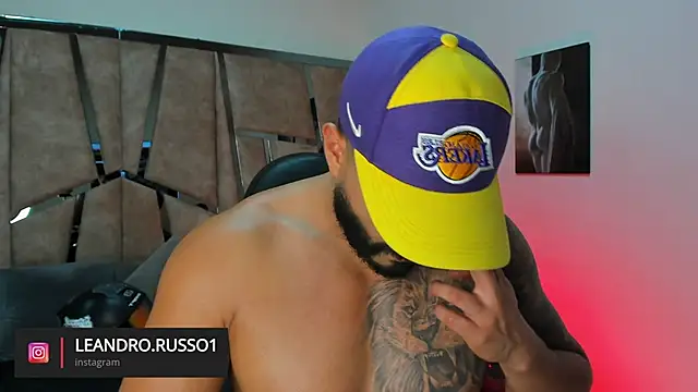 Snapshot of LeandroRusso chatting on 2, 3, 2025 LeandroRusso online show from 2, 3, 2025