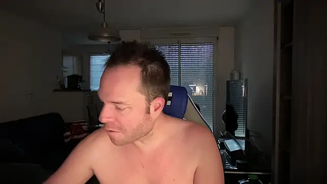 Funnyjul31 online show from 13, 2, 2025