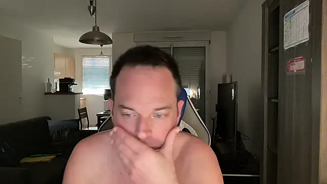 Funnyjul31 online show from 21, 3, 2025