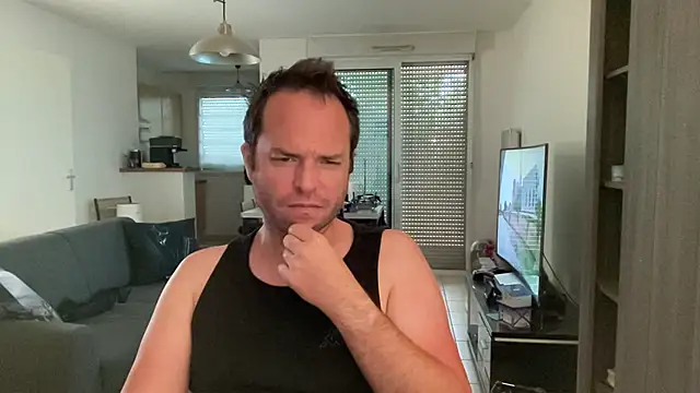 Funnyjul31 online show from 17, 5, 2026
