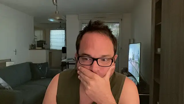 Funnyjul31 online show from 18, 5, 2026
