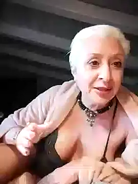 Snapshot of divinaerotica chatting on 8, 3, 2025 divinaerotica online show from 8, 3, 2025