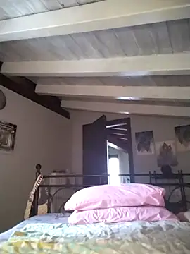 divinaerotica online show from 14, 4, 2026