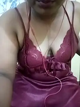 Snapshot of mallugrl123 chatting on 4, 10, 2025 mallugrl123 online show from 4, 10, 2025