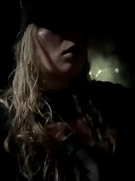 Snapshot of kcmo1010 chatting on 5, 12, 2025 kcmo1010 online show from 5, 12, 2025