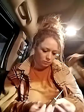 Snapshot of kcmo1010 chatting on 21, 12, 2025 kcmo1010 online show from 21, 12, 2025