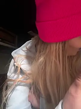 Snapshot of kcmo1010 chatting on 7, 1, 2026 kcmo1010 online show from 7, 1, 2026