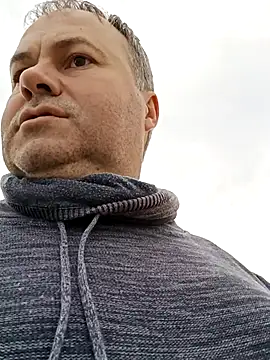 Snapshot of Pourleplasirs chatting on 13, 11, 2025 Pourleplasirs online show from 13, 11, 2025