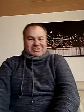 Snapshot of Pourleplasirs chatting on 14, 11, 2025 Pourleplasirs online show from 14, 11, 2025