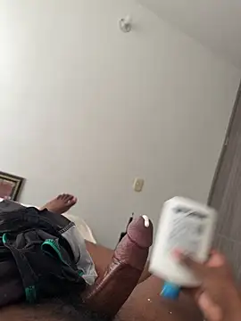 Snapshot of jhonnes_ chatting on 4, 12, 2025 jhonnes online show from 4, 12, 2025