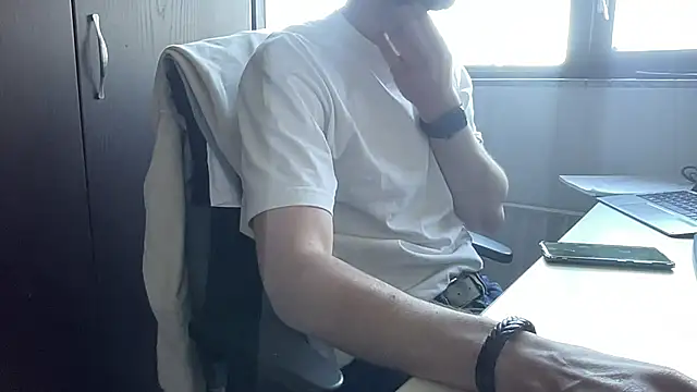 Snapshot of bullyboyy chatting on 17, 3, 2025 bullyboyy online show from 17, 3, 2025