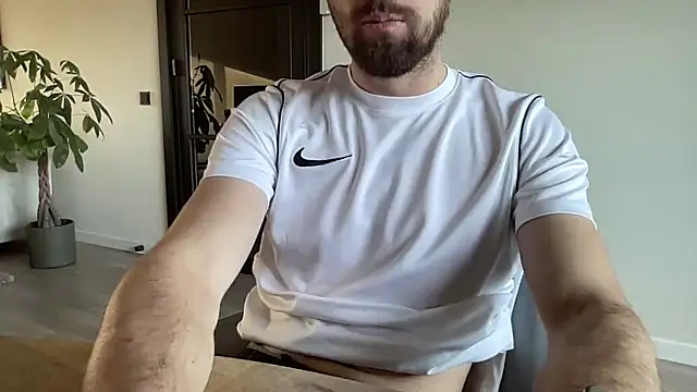 Snapshot of bullyboyy chatting on 15, 9, 2025 bullyboyy online show from 15, 9, 2025