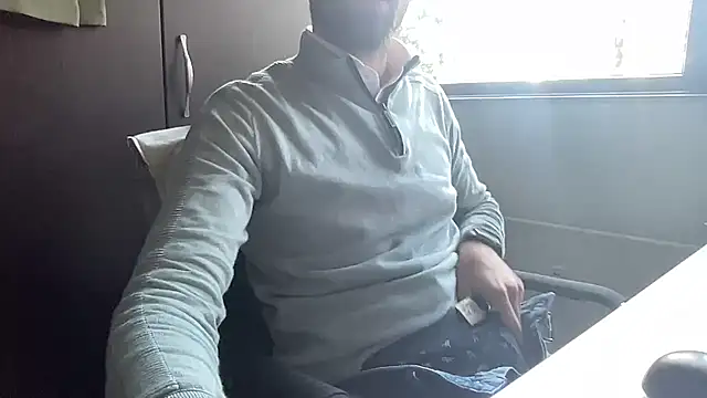 Snapshot of bullyboyy chatting on 27, 10, 2025 bullyboyy online show from 27, 10, 2025