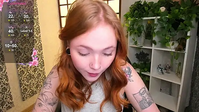 Maya Light online show from 15, 2, 2025