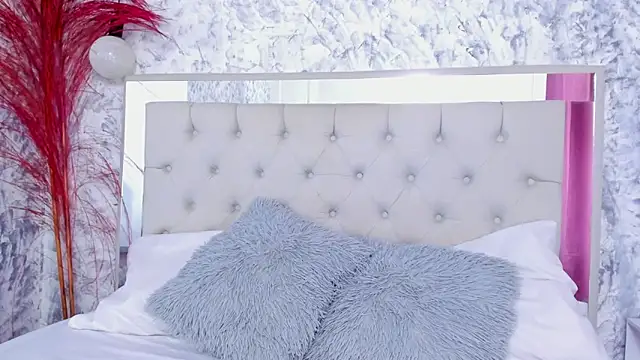 Ariana greenblat online show from 26, 2, 2026