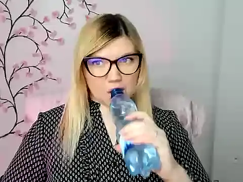 Lola moree online show from 17, 12, 2025