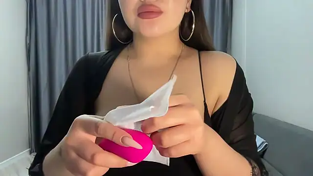 Snapshot of anora_sunny chatting on 2, 3, 2025 anora sunny online show from 2, 3, 2025